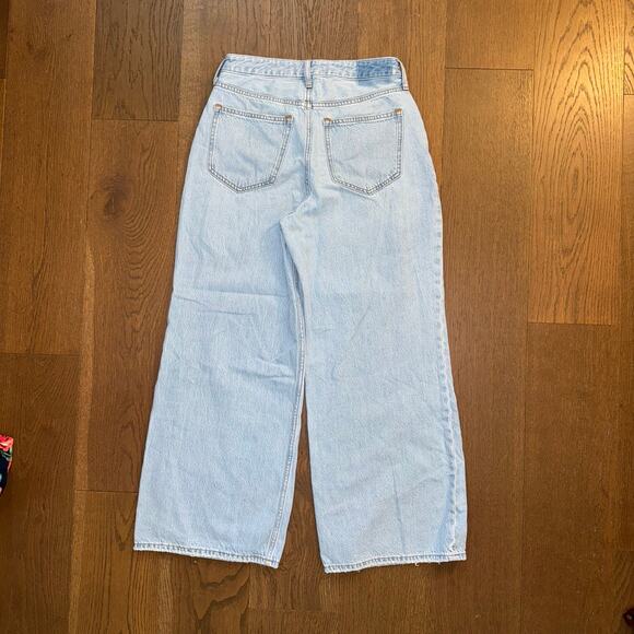 Abercrombie & Fitch Wide Leg High Rise Curve Love Jeans Size 27S - Picture 2 of 3